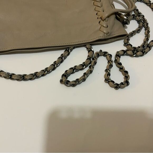 Elie Tahari leather Gray shoulder/crossbody bag snap closure - Picture 8 of 13